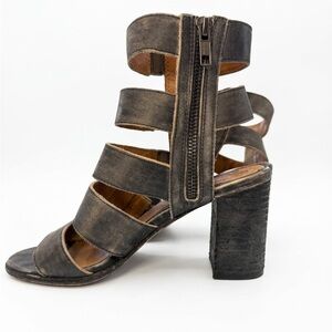 CC Corso Como Garrat Distressed Leather
Gladiator Heels - Size 7.5M